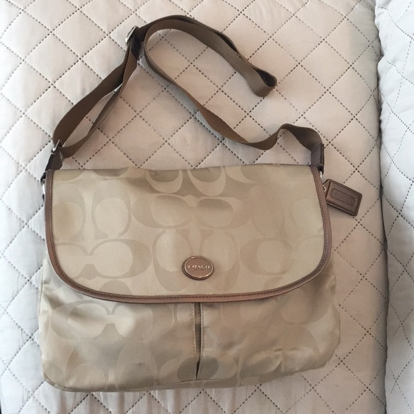 Coach Handbags - Coach crossbody bag
